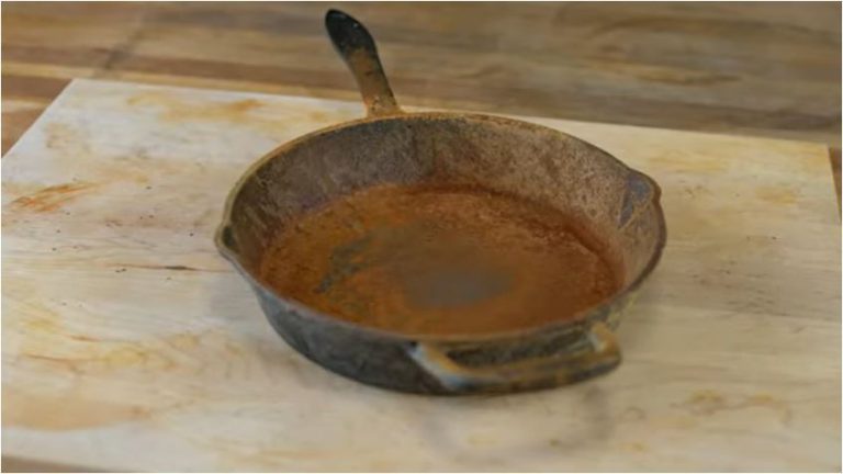 easiest way to remove rust from cast iron